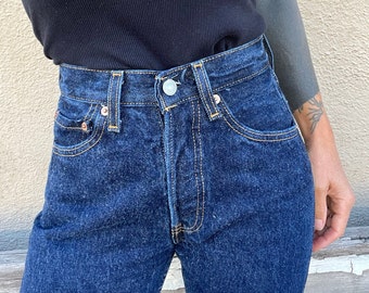 XS Levi's 501 jeans gemaakt in de VS donkerblauw indigo spoeling 23 24 25 kort petite xxs 2xs extra klein 0 00 1 2 3 501s voor dames Levis jaren 90 jaren 1990 4