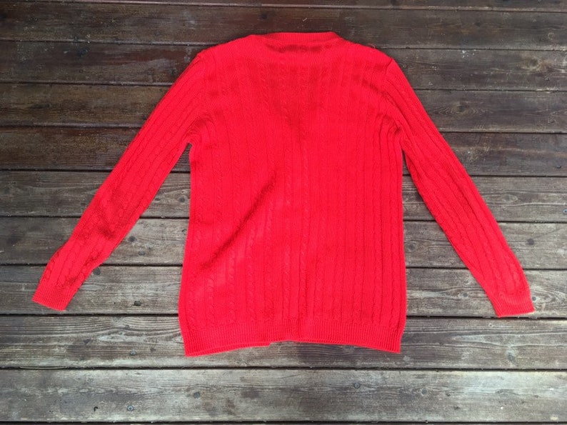 SM 1970s cardigan lightweight wool long red 70s 1970s cable knit v neck slim fit fitted S M size small to medium longline cardi hip length