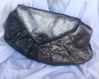 Sale Oversized dumpling clutch leather purse bag black silver bronze metallic 80s 1980s ruched gathered pleated envelope leather disco