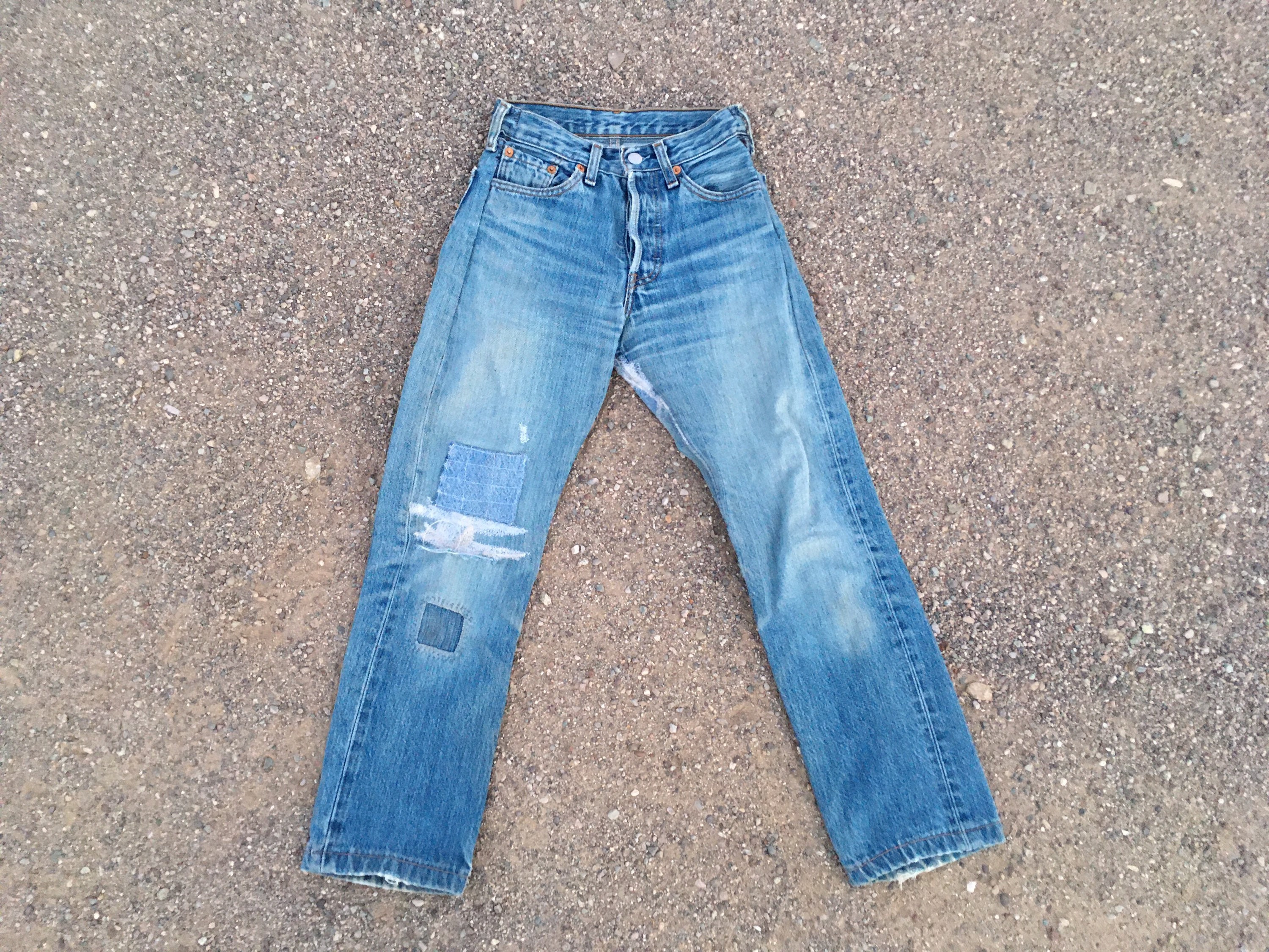 Sale XS Levis 501 Jeans Distressed Patches Repairs 23 24 00 0 1 2