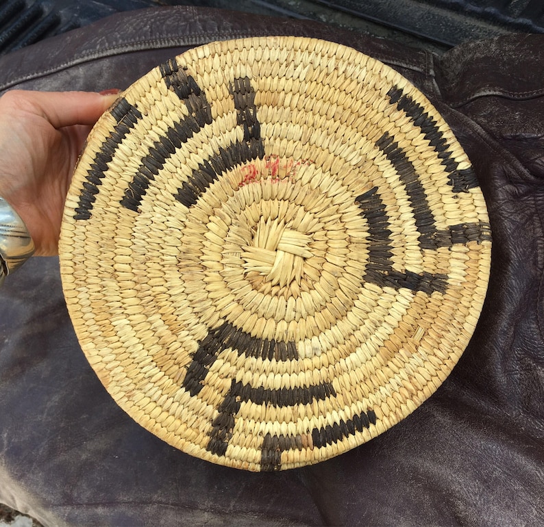 SALE Southwestern Native American basket handle round flat vintage Tohono O/'odham rare desert Arizona Sonora handmade traditional bowl