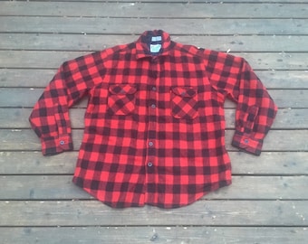 S/M 1970s wool shirt red black plaid Buffalo check tartan lumberjack logger S M size small to medium 70s jacket shirt jac Outdoor Exchange