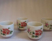 Vintage Set of 4 SATSUMA POTTERY Crackle Glaze Hand Painted Peony Sake Egg Cups JAPANESE c 1960-70