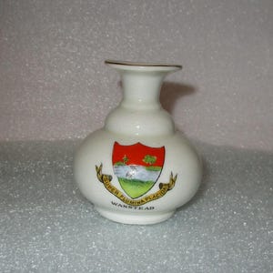 Wanstead Egret Shelley China 202 HERALDIC MINIATURE Model of Turkish Scent Jar