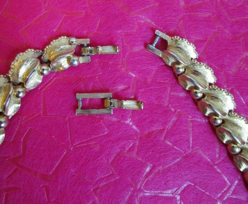 VINTAGe BOUCHeR SIGNeD Gold Tone CHOKER Statement NECKLACE Runway # 8151N w 12 Extender!
