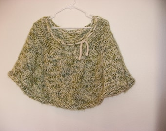 Capelet Knitting Pattern, capelet pattern, knitted capelet pattern