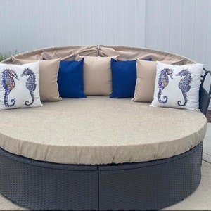 Round Outdoor Daybed Fitted cover - Premier Prints Jackson Outdoor Fabrics - Washable - Adjustable drawstring. Single Sided COVER ONLY