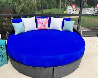 Sunbrella Round Outdoor Drawstring Daybed Fitted cover. Soil/Stain Resistant. Washable. Adjustable drawstring  COVER ONLY, NO Cushion