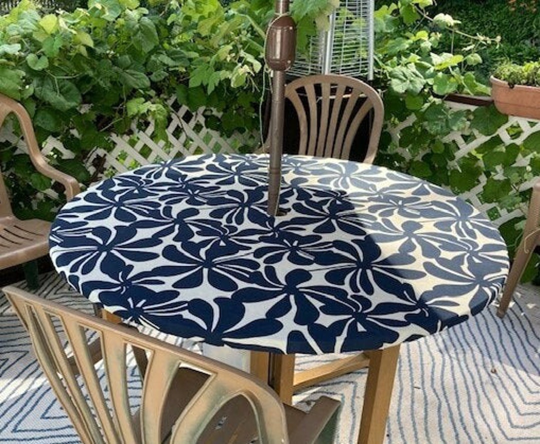 Round Fitted Tablecloth With 2 Umbrella Hole and Drawstring, Washable, for  Outdoor Use Only 