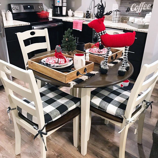 Black and white chair on sale cushion