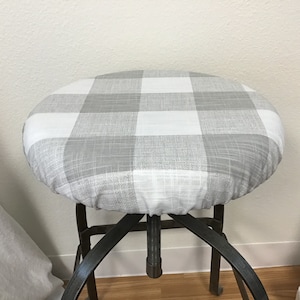 Pokrowiec na okrągły stołek barowy z pianką, elastyczny pokrowiec, wyściełany pokrowiec na stołek kuchenny Buffalo Check o średnicy od 12" do 20", Anderson Grey and White