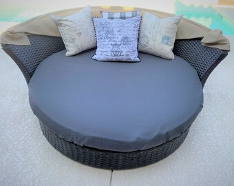 Round Outdoor Daybed Fitted cover - Luxe Polyeste - Washable - Adjustable drawstring. Single Sided COVER ONLY - Replacement Cover