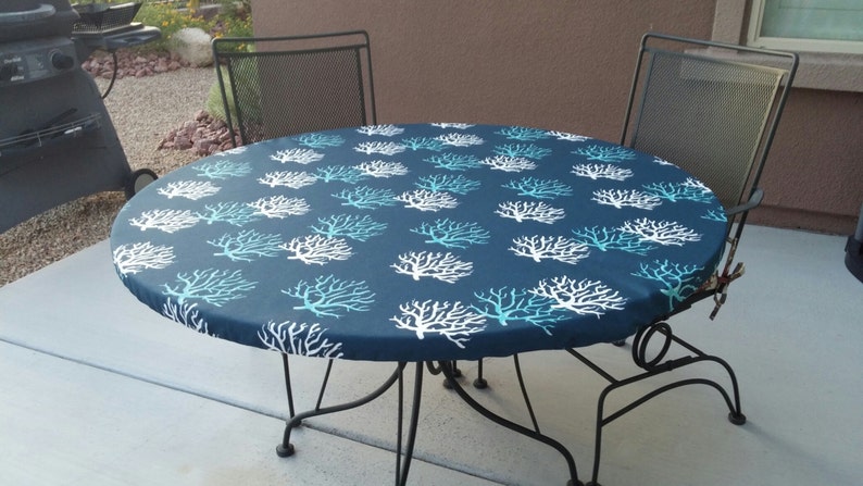 outdoor tablecloth with zipper and umbrella hole