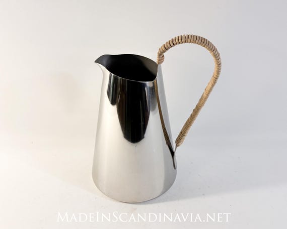 Stelton FREJA pitcher - stainless steel | 2 litre | Designed by Klaus Rath | Danish Design | Minimalist | Contemporary