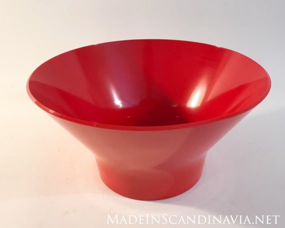 Henning Koppel bowl - RED - medium | | Designed by T. Ørskov for Henning Koppel Design | Danish Design | Minimalist