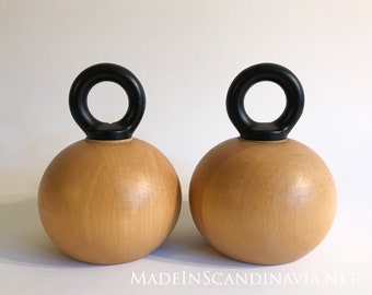Bodum Nissen Ball XL Salt Pepper Grinders | Beech Wood, Cast Iron Handle, Danish Design