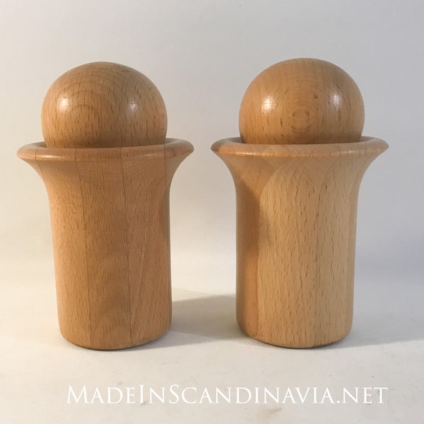 Rare set of retro Nissen salt & pepper grinders | Vintage design | Danish Design | Retro grinders