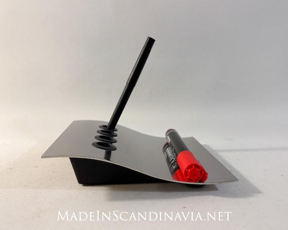 Royal Copenhagen WAVE desk organiser | Penholder | Danish Design | Designed by Steve McGugan | Georg Jensen