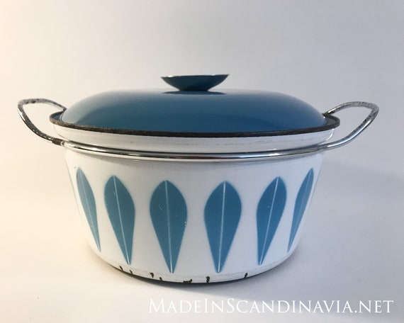 Cathrineholm Lotus Pot - white and blue - Mid Century - Vintage - medium