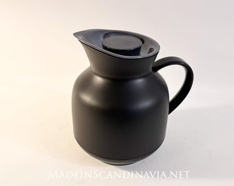 Stelton Amphora Tea Jug | Sebastian Holmbäck Danish Modern Design, Soft Black