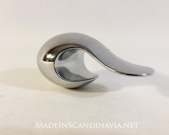 Georg Jensen JLE Bottle Opener | Designed by Jacob Leth Espensen | Danish Design | Minimalist | Contemporary