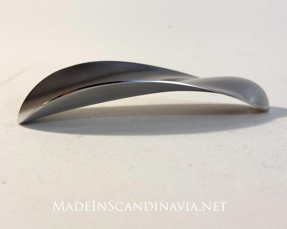 Georg Jensen Shoehorn designed by Allan Scharff | Danish Design | Minimalist | Contemporary