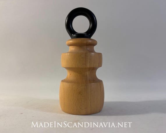 Nissen salt grinder - tall | Designed by Nissen | Danish Design | Vintage | Contemporary | Retro | Mid Century