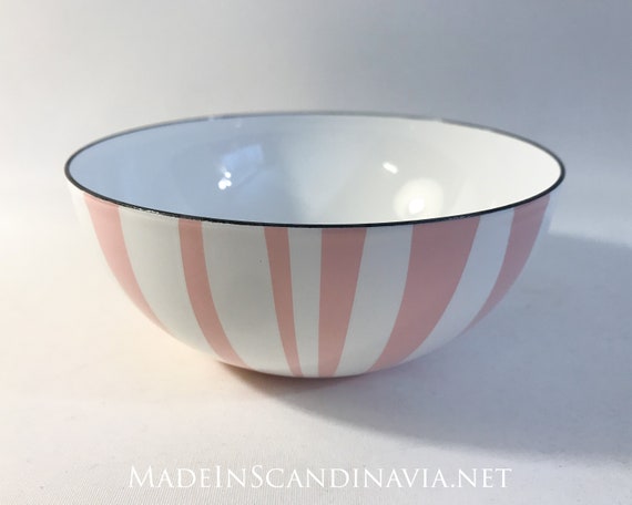 Cathrineholm Stripes bowl - Pink  - 14 cm | Mid-Century Modern | Designed by Grete Prytz Kittelsen