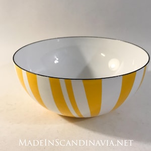 Cathrineholm Stripes bowl - yellow - 14 cm | Mid-Century Modern | Designed by Grete Prytz Kittelsen