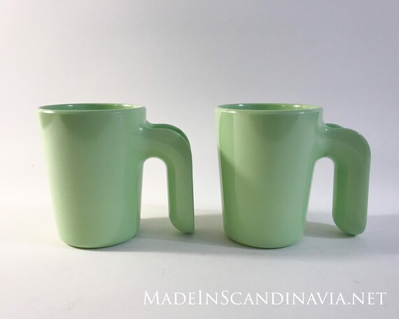 ROOM Copenhagen Cup II - Green | Designed by Ole Jensen | Danish Design | MInimalist | Contemporary