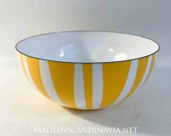 Cathrineholm Stripes bowl - yellow - 14 cm | Mid-Century Modern | Designed by Grete Prytz Kittelsen