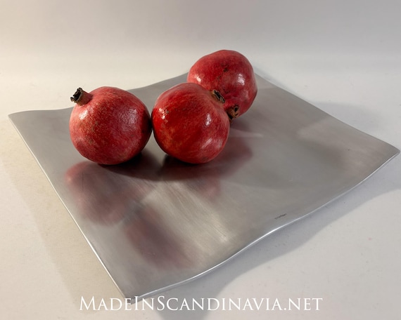 Stelton WAVE tray | Designed by Arne Jacobsen | Danish Design | Mid-Century Modern