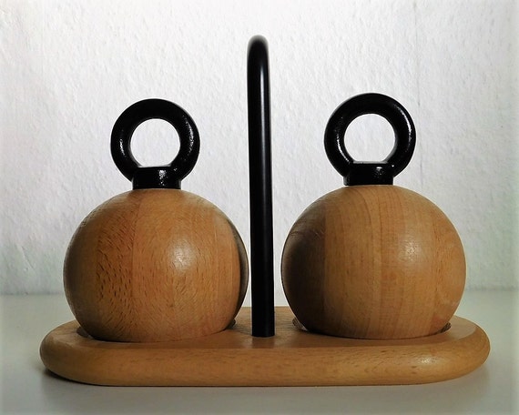 Bodum Nissen Ball salt and pepper grinders - set including tray | Designed by Richard Nissen | Danish Design | Contemporary