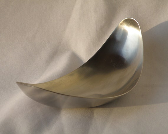 Stunning Georg Jensen Leaf bowl - small