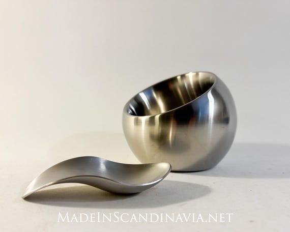 Georg Jensen TWIST sugar bowl | Danish Design | Designed by Philip Bro Ludvigsen | Contemporary Design