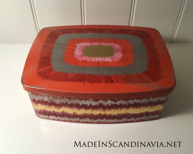 Vintage Anita Wangel IRA Denmark Red Large Rectangular Cake Tin