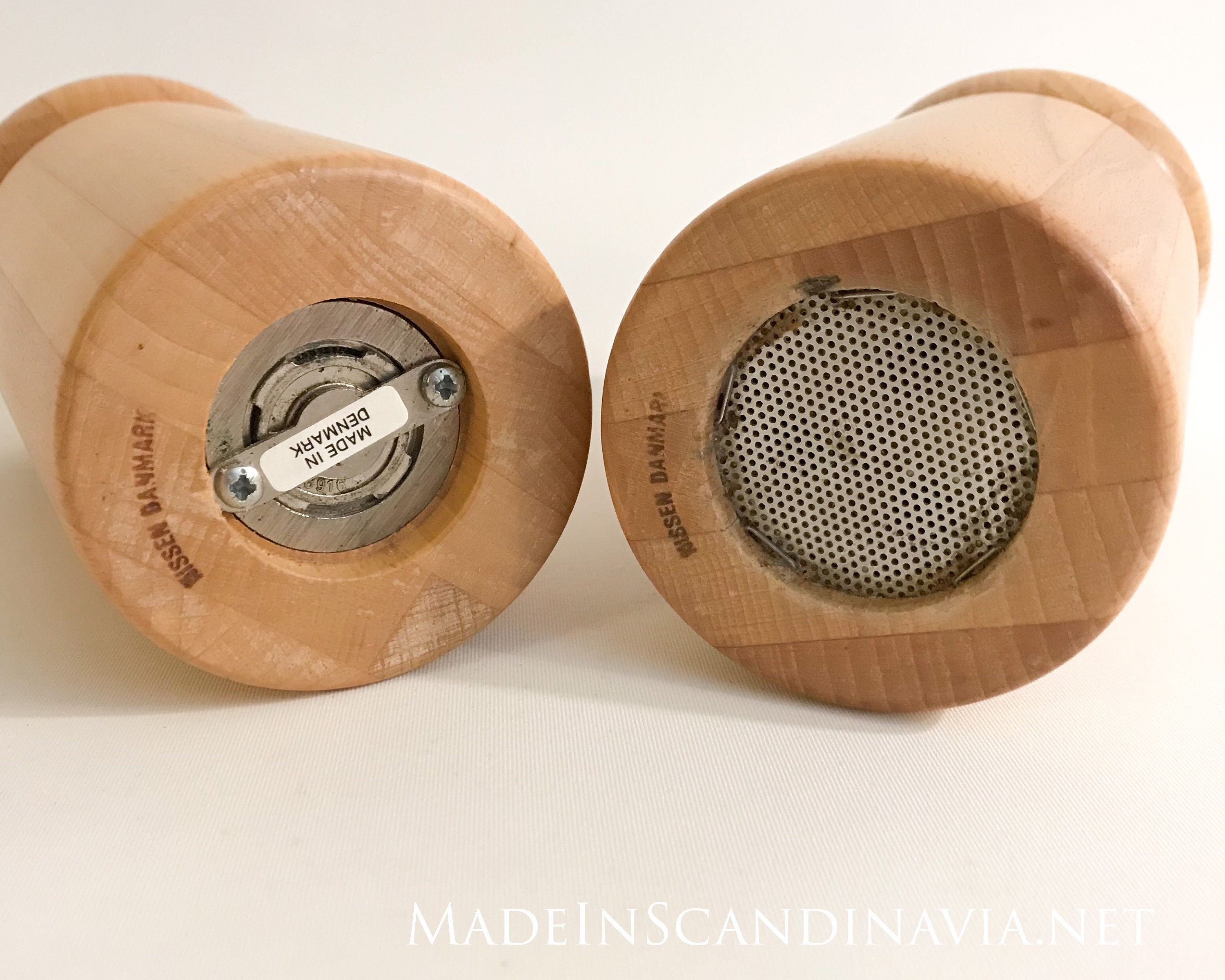 Rare set of retro Nissen salt /& pepper grinders
