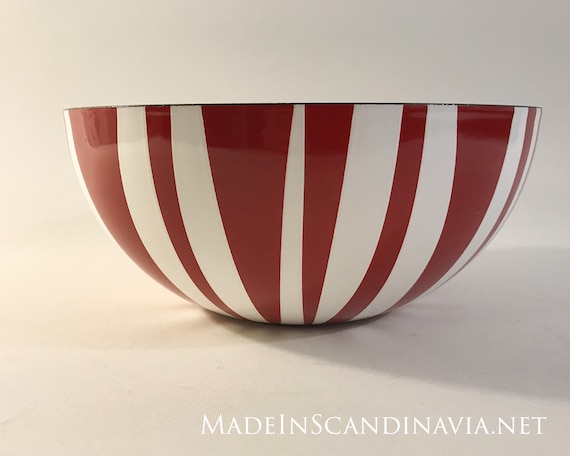 Cathrineholm Stripes bowl - Red - 14 cm | Mid-Century Modern | Designed by Grete Prytz Kittelsen