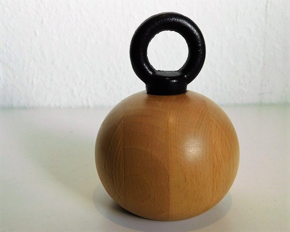 Bodum Nissen Ball pepper grinder | Designed by Richard Nissen | Danish Design | Contemporary