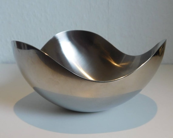 Georg Jensen Bloom Bowl - Petite 16 cm - matte | Designed by Helle Damkjær | Danish Design | Contemporary | Minimalist