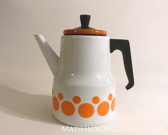 Vintage coffee pot in white and orange enamel - retro