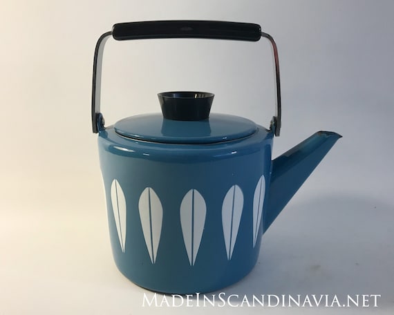 Cathrineholm Lotus Tea Pot - Blue and white kettle - Mid Century - Vintage