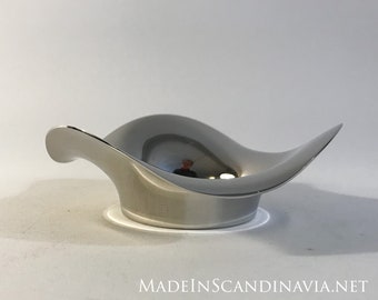 Georg Jensen Cobra Pillar candle holder - Mirror polished  | Designed by Constantin Wortmann | Minimalist