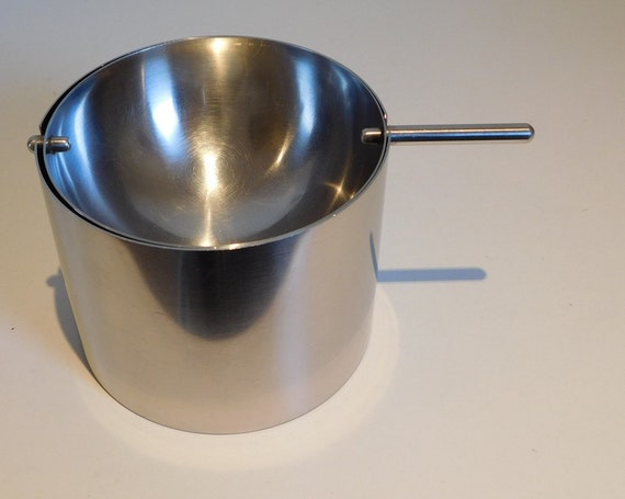 Stelton AJ Cylinda Line Revolving Ashtray - Large | Designed by Arne Jacobsen | Danish Design | Mid century modern