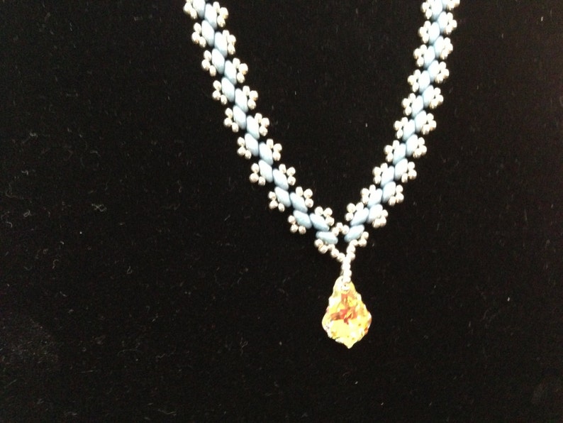 Super Lace necklace and bracelet PDF tutorial for beginner level beaders.