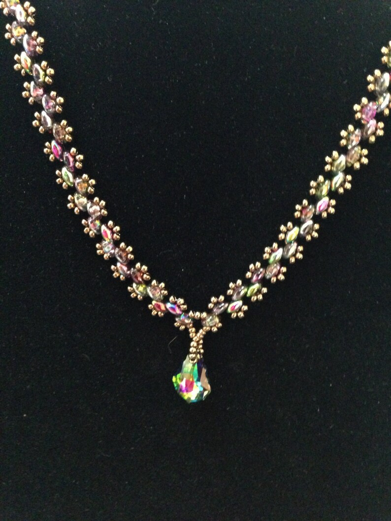 Super Lace necklace and bracelet PDF tutorial for beginner level beaders.