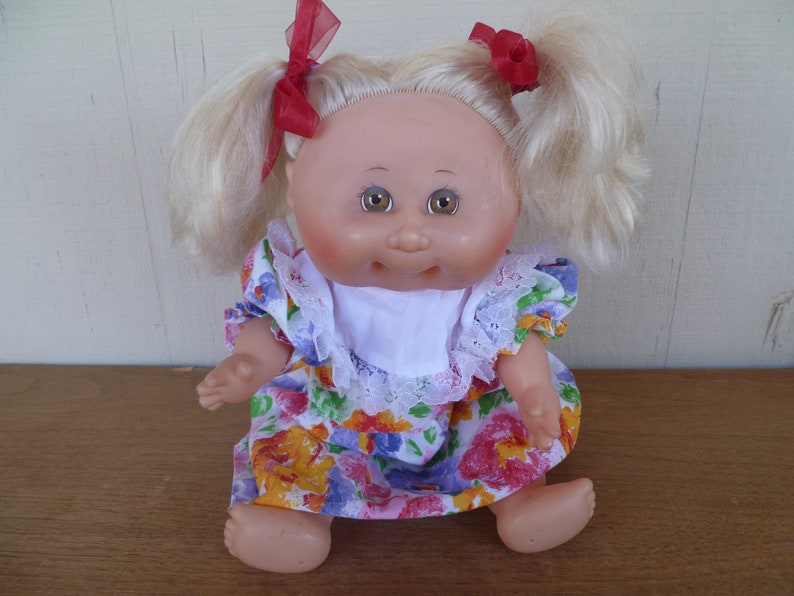 Cabbage Patch KIds Doll All Plastic Blond Hair Brown Eyes 15 Tall 1988 image 1