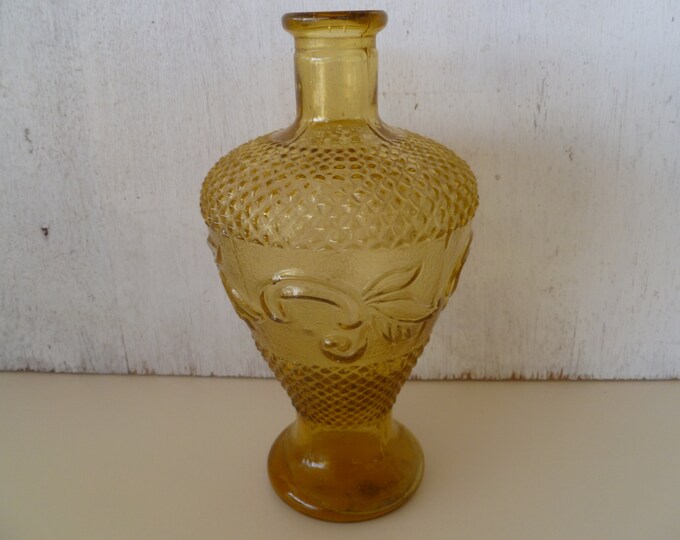 Beautiful Vintage Yellow Glass Vase Etsy