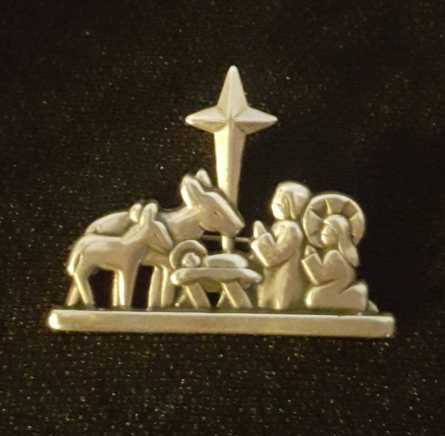 James Avery Sterling Silver Brooch Nativity Christmas Pin
