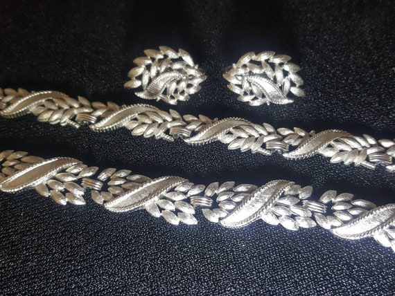 Crown Trifari Silver Necklace Bracelet Earrings Se